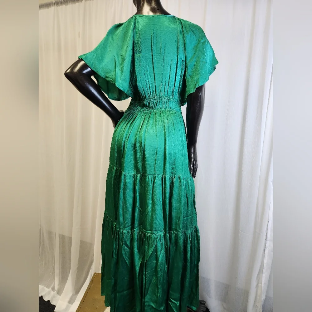 Elegant Green Maxi Dress - Picture 7 of 16